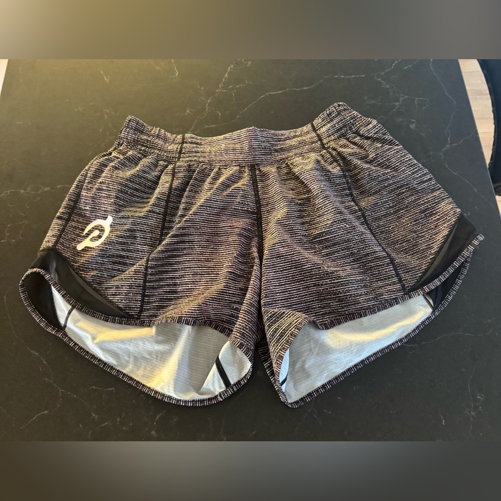 Lululemon x Peloton Women’s Size 8 Hottie Hots